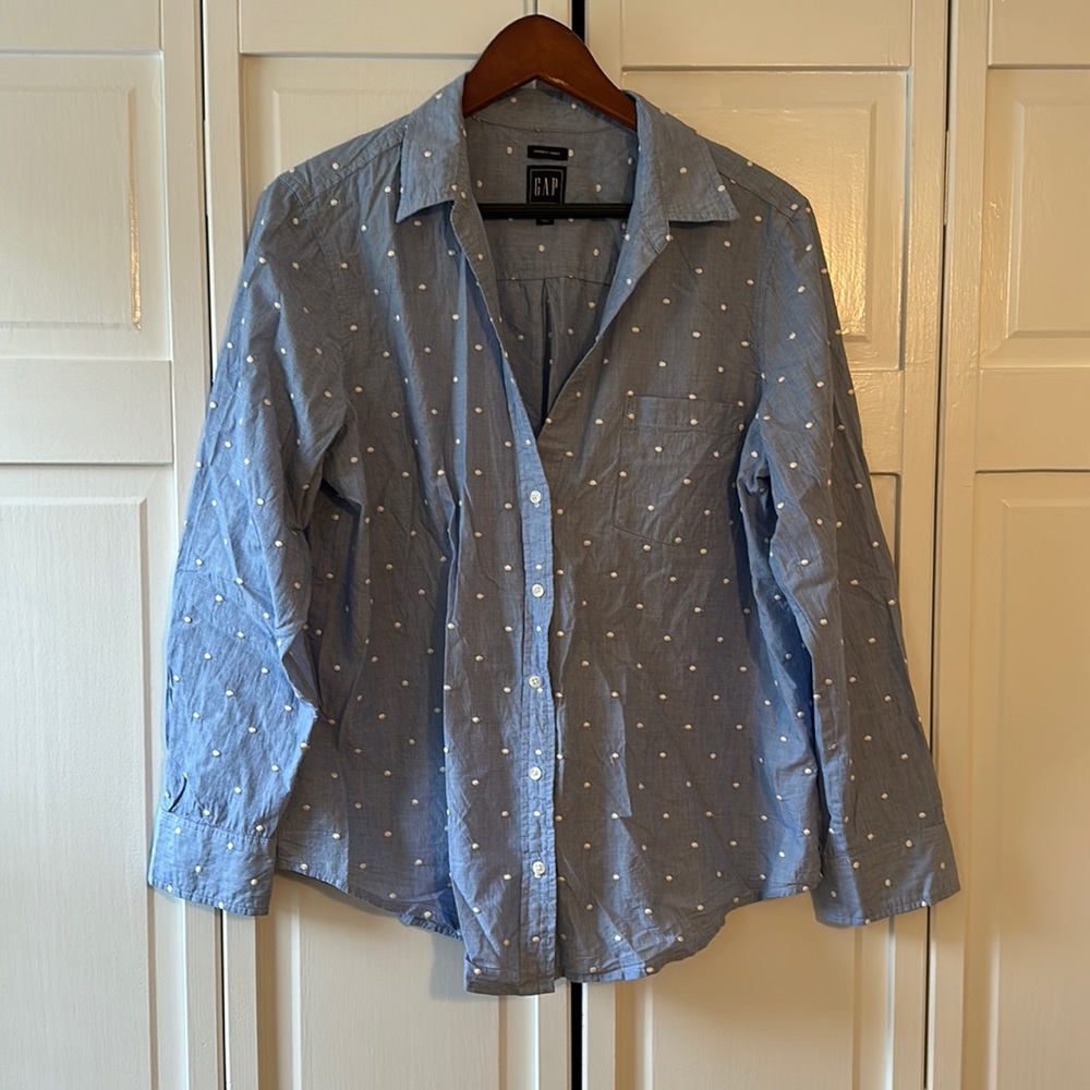 Gap shirt